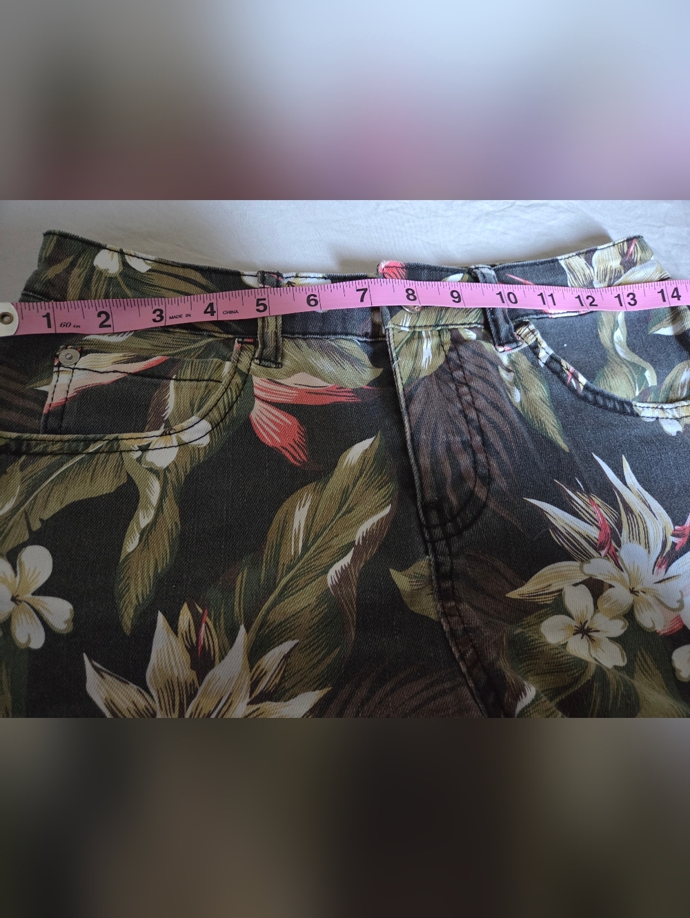 Tropical Floral Print Women’s Shorts - Black